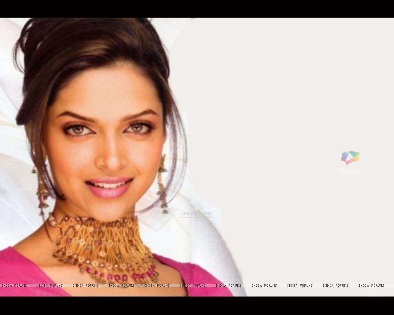 Deepika Padukone Hot Images Wallpapers