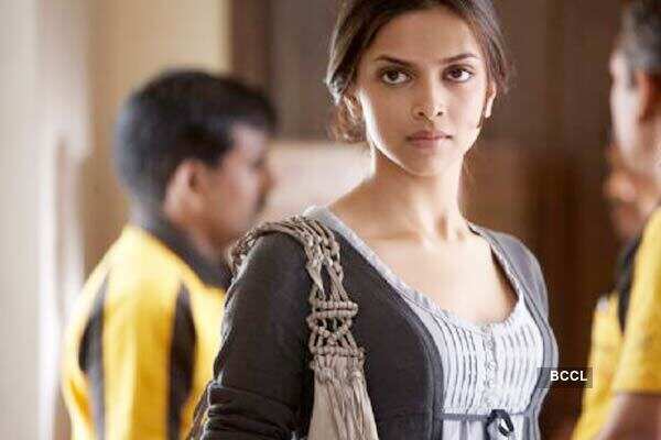 Deepika Padukone Hot In Love Aaj Kal