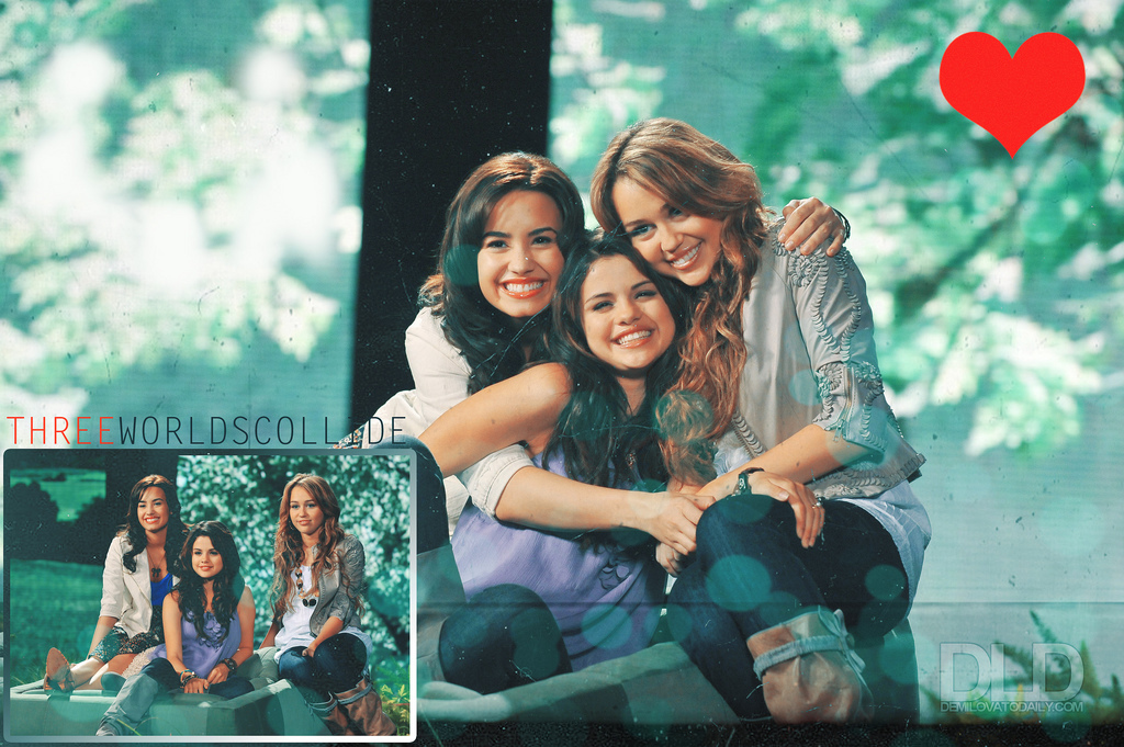 Demi Lovato And Selena Gomez Wallpaper