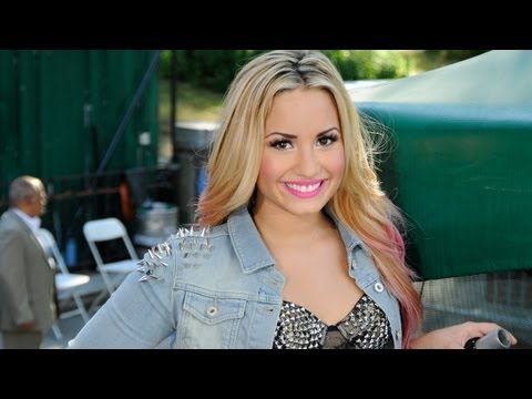 Demi Lovato Eyebrows 2012