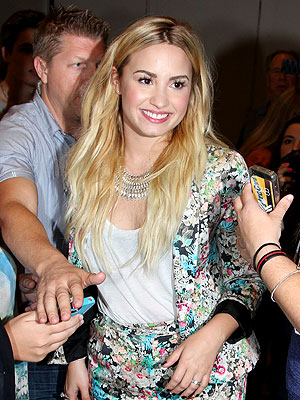 Demi Lovato Hair 2012 Blonde