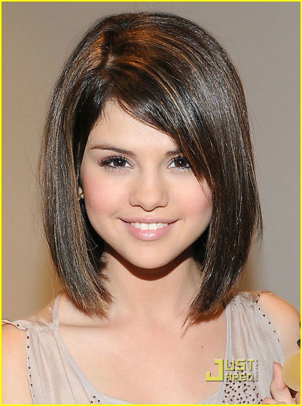 Demi Lovato Hairstyles Short
