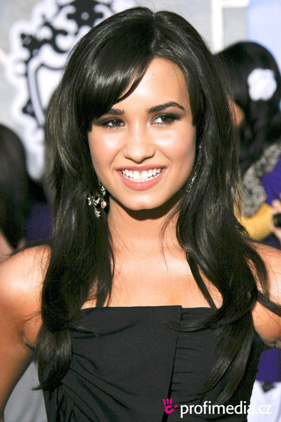Demi Lovato Hairstyles Short