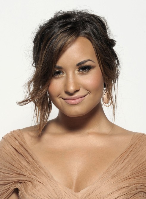Demi Lovato Hairstyles With Bangs