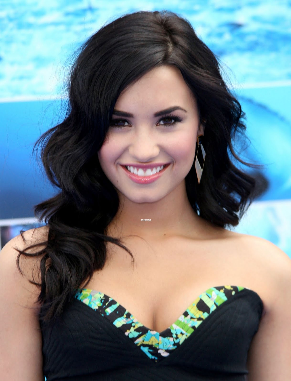 Demi Lovato Hot Pics