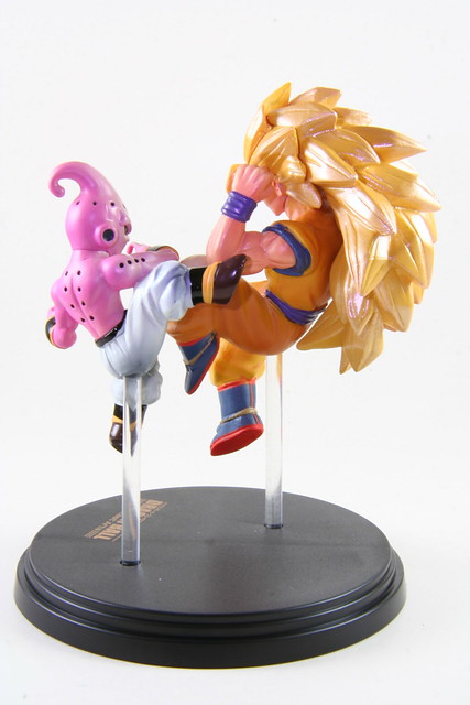 Dragon Ball Z Goku Super Saiyan 3 Vs Majin Buu