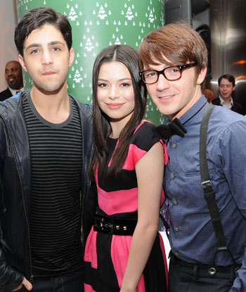 Drake Bell And Josh Peck And Miranda Cosgrove