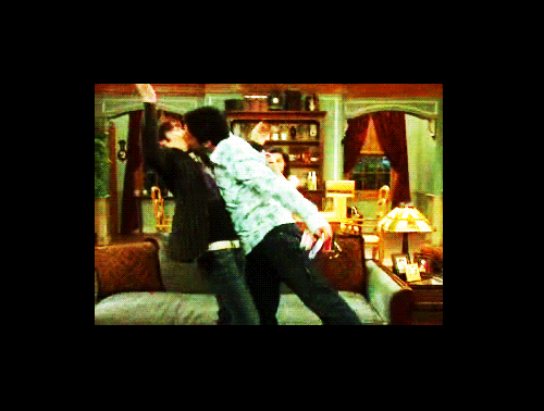 Drake Bell And Josh Peck Kissing