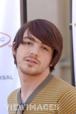 Drake Bell Drake And Josh Theme Song