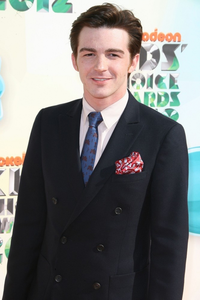 How Old Are Drake Bell And Josh Peck 2012
