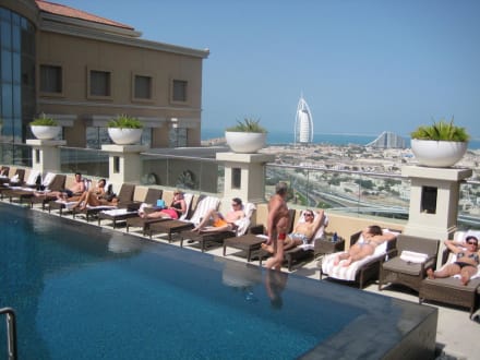 Pullman Dubai Mall Of The Emirates Hotel